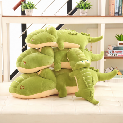 Peluche crocodile présentée comme idée cadeau réconfortante